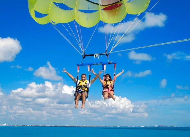 parasail en cancun e1690224702512