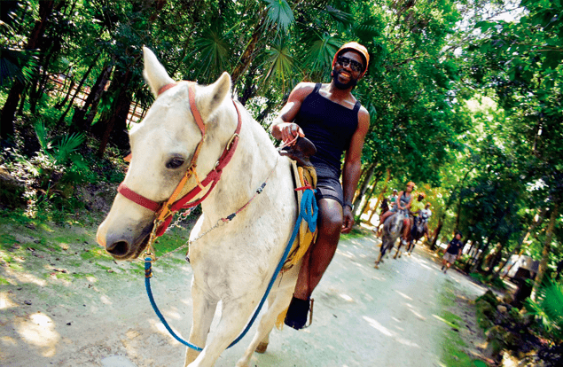 recorrido a caballo con tour 4x1